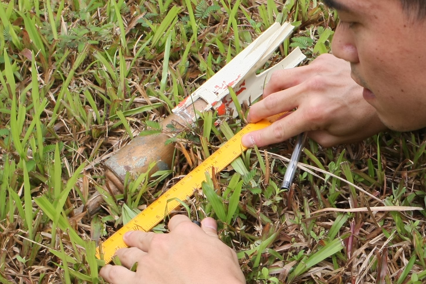The Explosive Ordnance Reconnaissance tool kit helps operators take the necessary measurements to identify the Unexploded Ordnance.