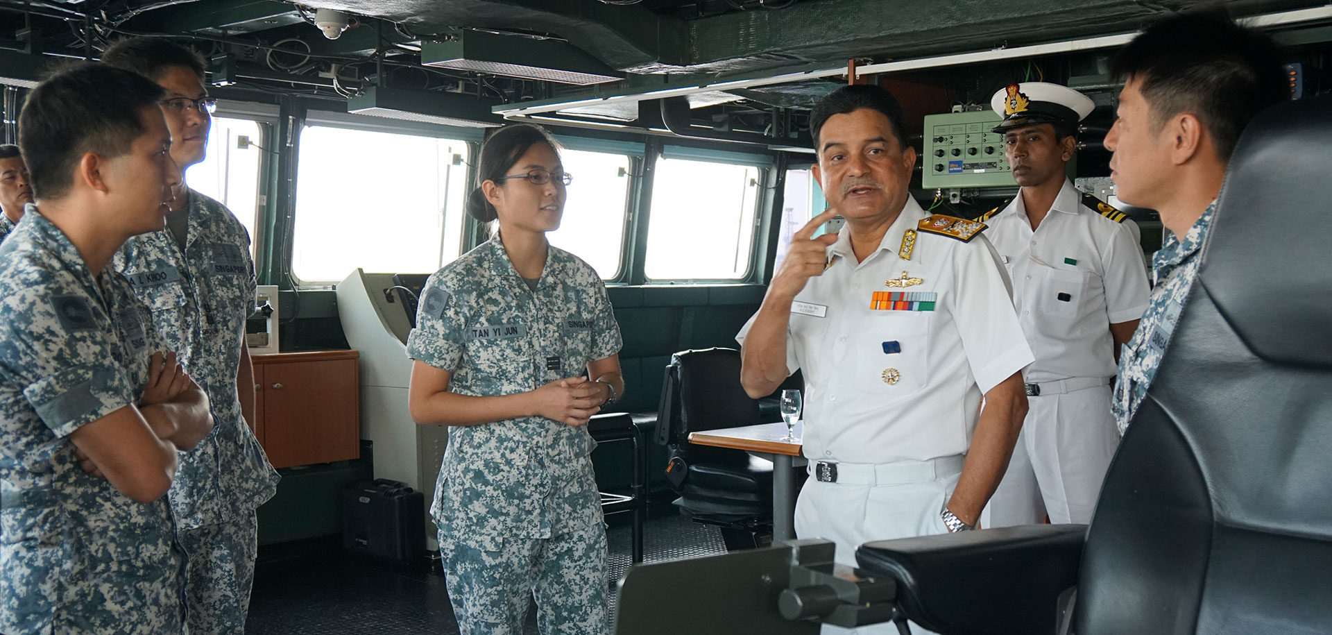 VADM Bisht visiting the RSN's RSS Formidable during SIMBEX