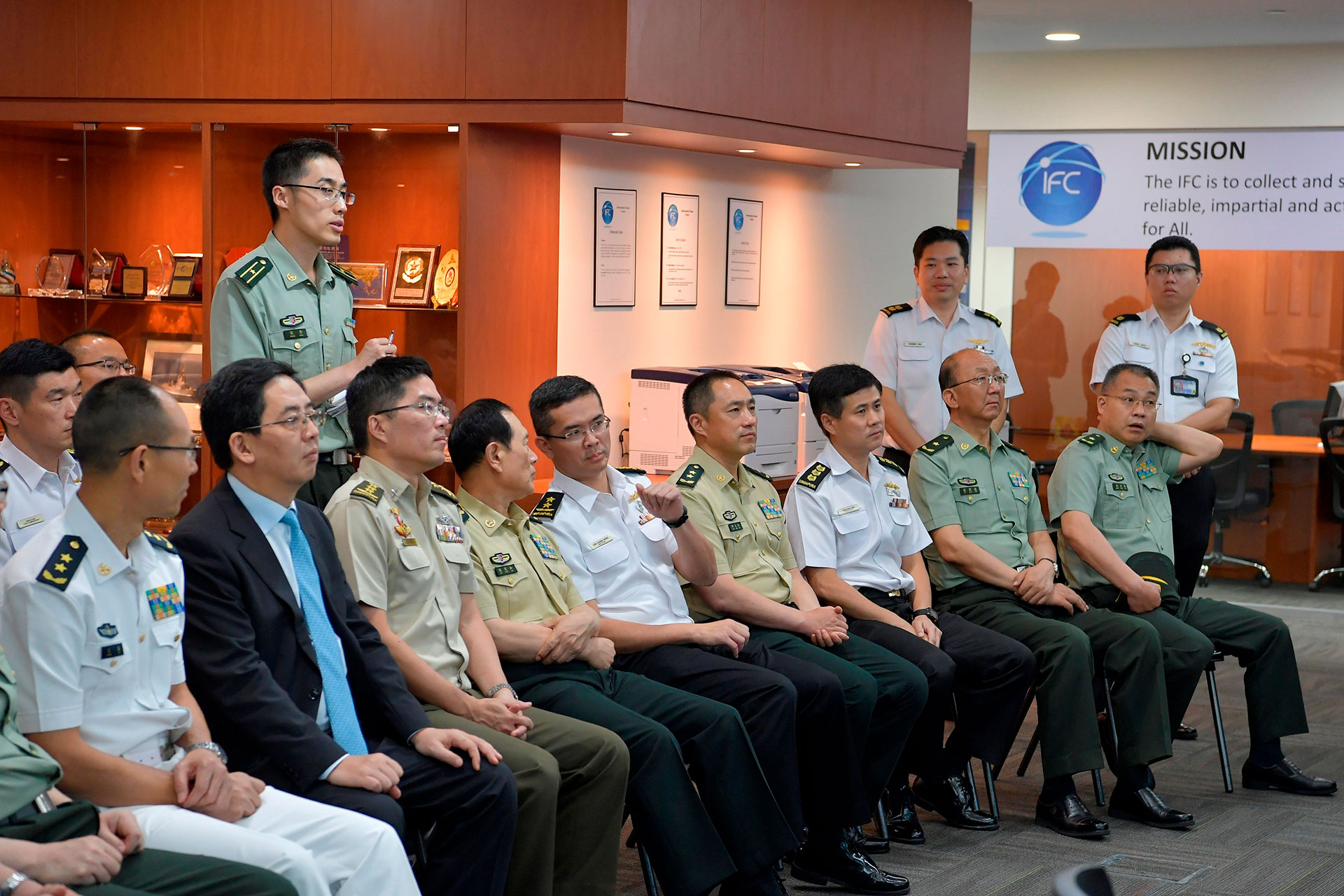 30may19_nr2-4