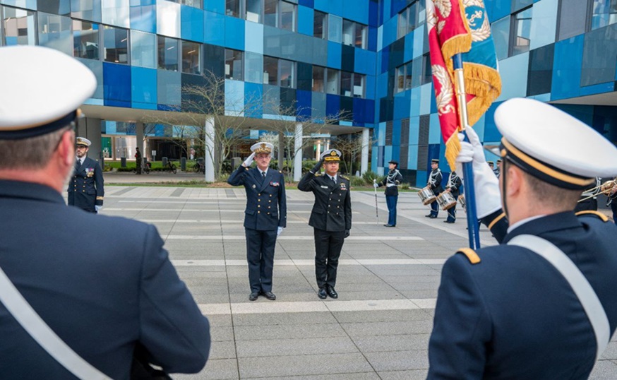 RADM Wat, accompanied by ADM Vaujour, reviewed the Guard of Honour at the French Ministry of Defense in Paris.