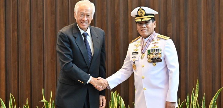 Indonesian Chief of Navy Receives Prestigious Military Award