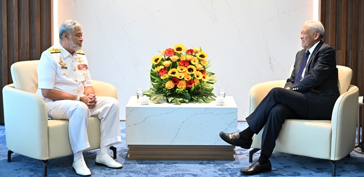 Chief of the Royal Malaysian Navy Makes Introductory Visit to Singapore