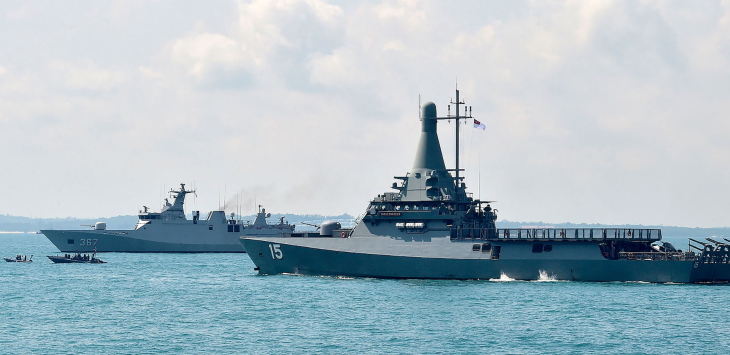 Singapore and Indonesian Navies Conduct Bilateral Exercise Eagle Indopura