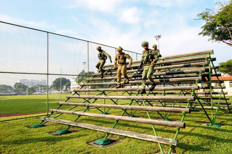 Australian soldiers undergoing the Vocational Obstacle Course.