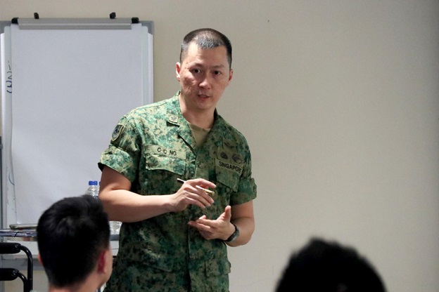 LTC Ng gives a briefing to the trainers of ICTC 1.