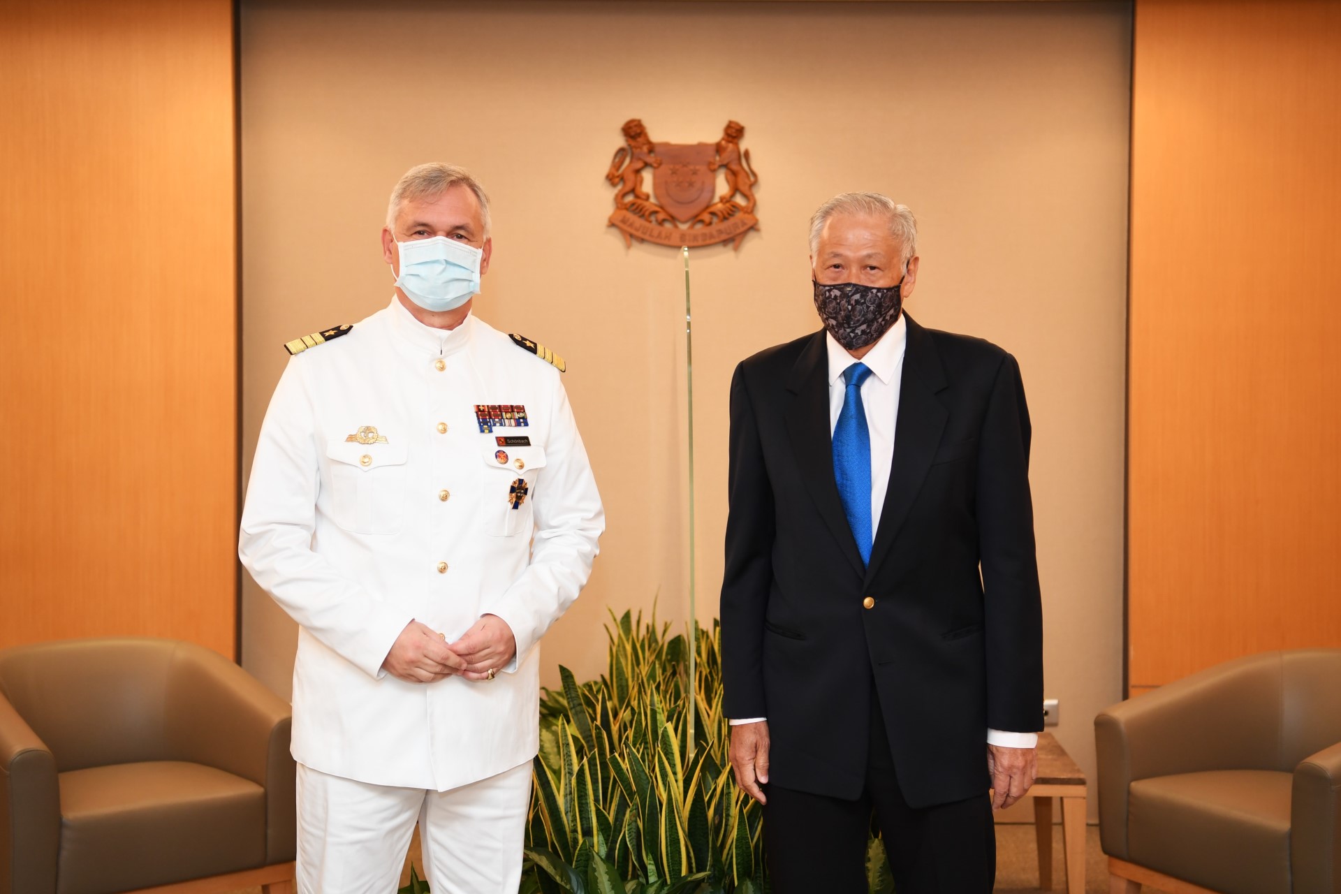 The German Chief of Navy, Vice Admiral (VADM) Kay-Achim Schönbach, calling on Minister for Defence Dr Ng Eng Hen at the Ministry of Defence (MINDEF).