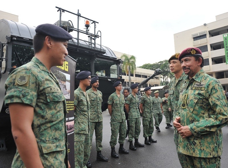 Sultan of Brunei Visits the SAF