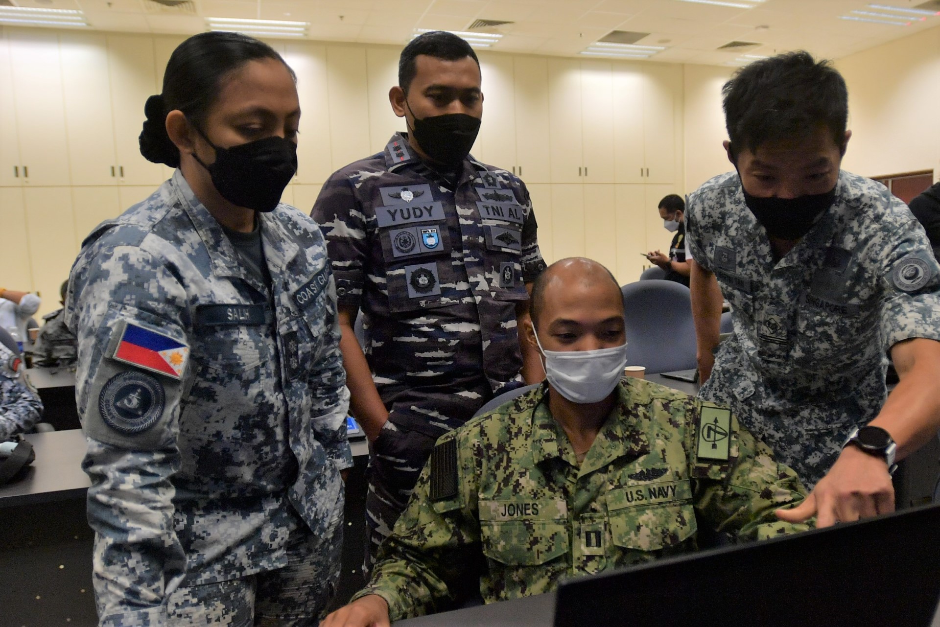 Exercise SEACAT participants utilised the Information Fusion Centre (IFC) Real-time Information-sharing System to build common maritime situational awareness so that responses to maritime security threats could be coordinated during the sea phase of the exercise.