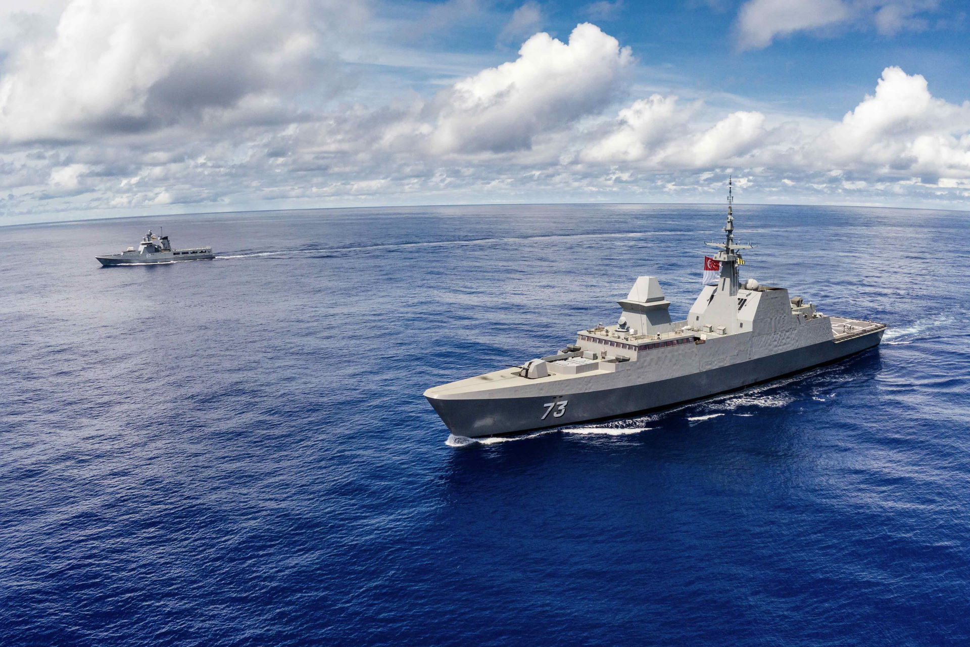 RSS Supreme (right) and KDB Darulehsan (left) during Exercise Pelican 2020.