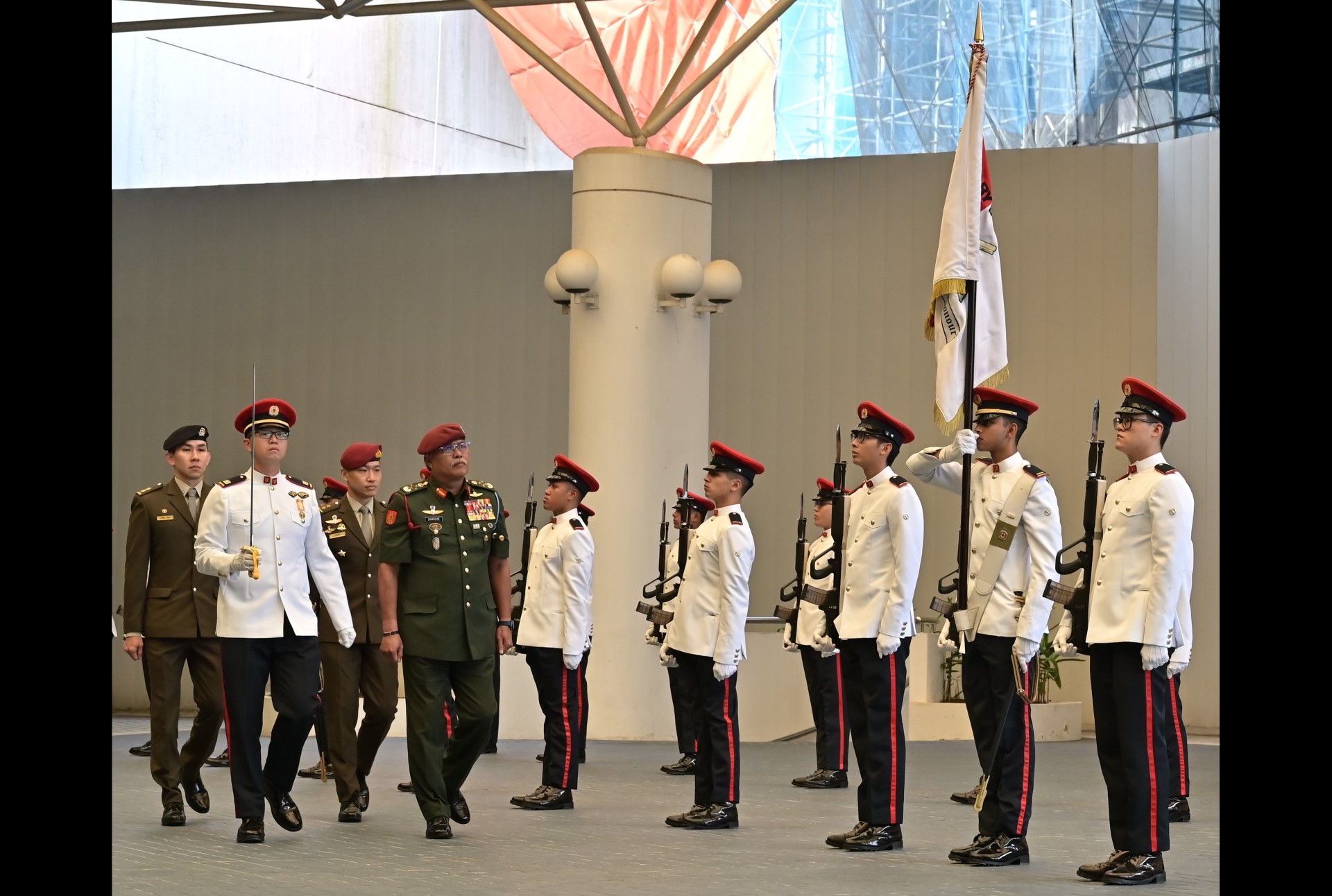 GEN Zamrose inspecting the Guard of Honour at the Ministry of Defence this morning.