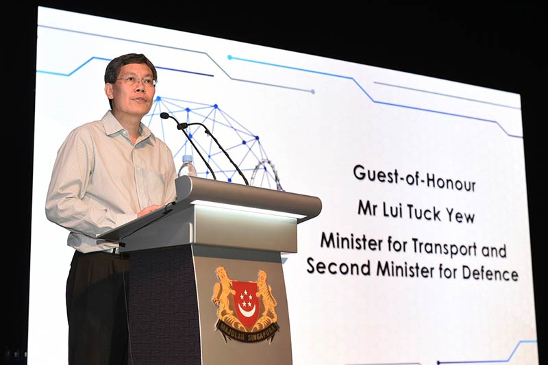 2nd Minister for Defence Mr Lui Tuck Yew giving his speech at the MINDEF PRIDE Day 2015 Award Presentation Ceremony. 