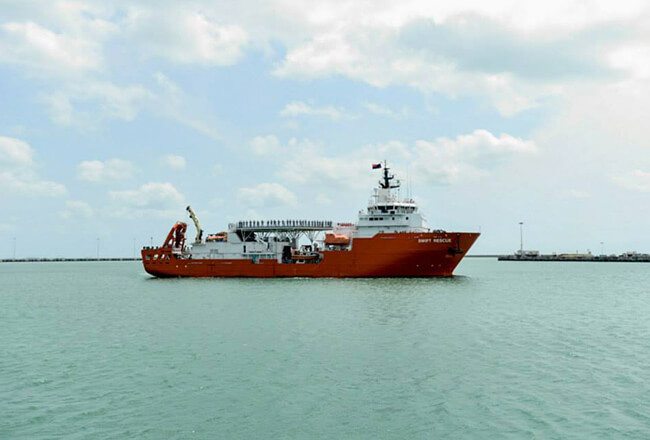 MV Swift Rescue returns to Singapore after finding the fuselage of AirAsia flight QZ8501