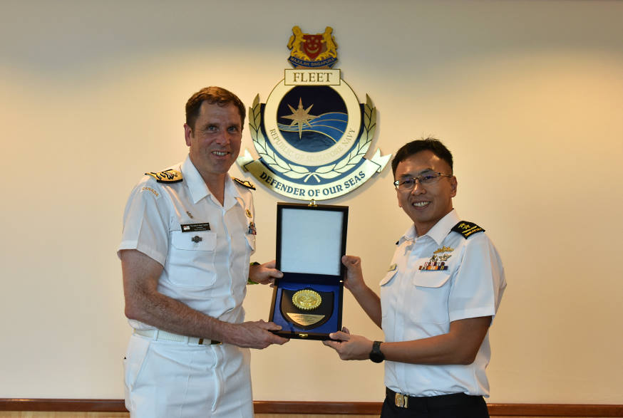 VADM Topshee (left) called on our Chief of Navy RADM Sean Wat (right), where both leaders reaffirmed the warm ties between our navies and discussed potential areas of cooperation.