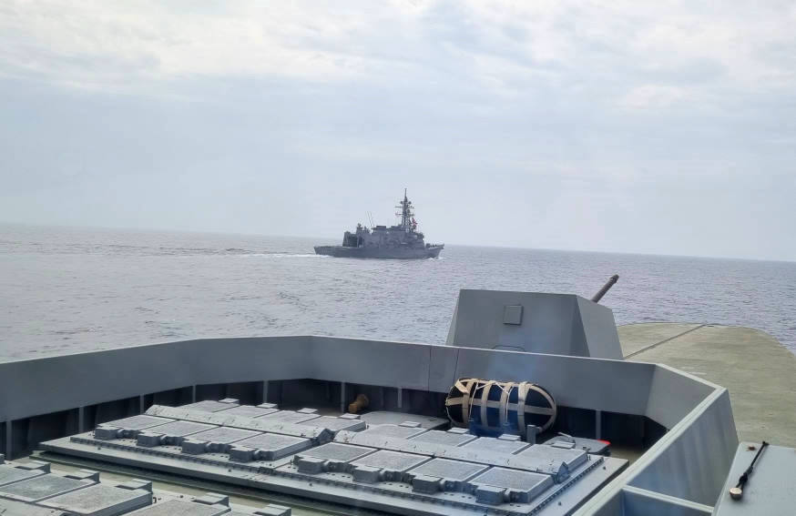 RSS Tenacious making an approach towards JS Yudachi during the replenishment at sea approach serial.