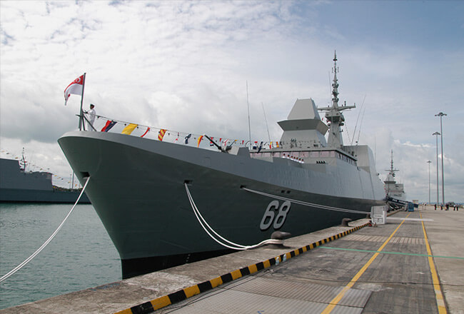 The first of the RSN’s six frigates, RSS Formidable, launched 7 January 2004.