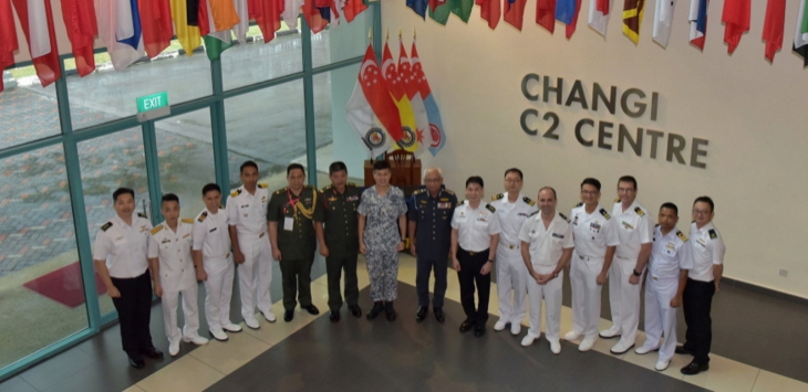 Chief of the Malaysian Armed Forces Visits RSS Singapura – Changi Naval Base