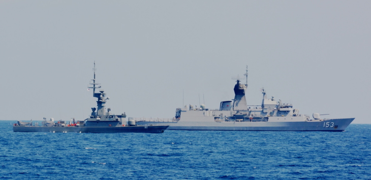 Ships from the Republic of Singapore Navy (RSN) and Royal Australian Navy (RAN) sailing in formation at Exercise Singaroo.