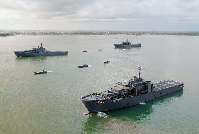 Singapore naval ships on their way to provide assistance to countries stricken by the Tsunami, Dec 2004