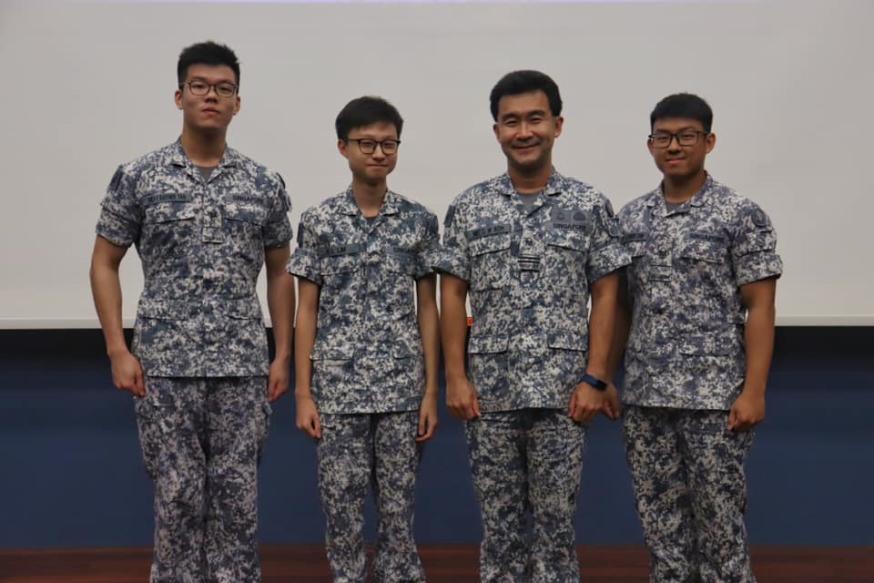 Commander NMI (second from right) with the best trainees for 39/19 BSC1: (from L to R) ME1 Rayner Tan (Electrical and Control Systems), PTE Magnus Lim (Supply), and ME1 Clement Chin (Weapon Systems - Control). BZ to all the best trainees!