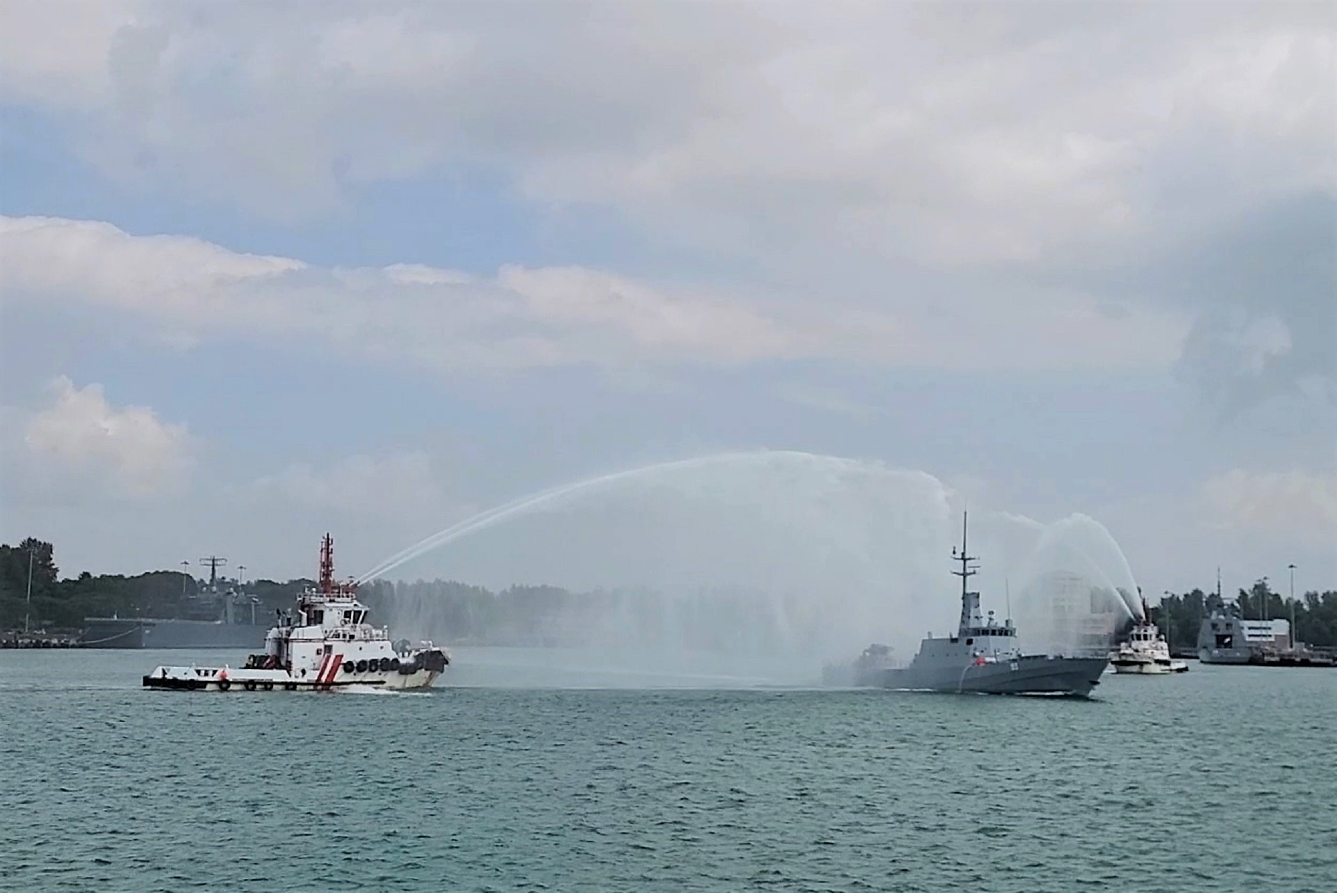 S'pore navy transfers ex-Patrol Vessels to Brunei