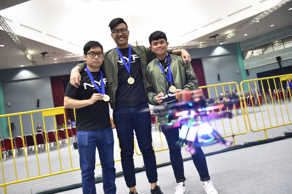 Youths raise the bar in flying machine competition